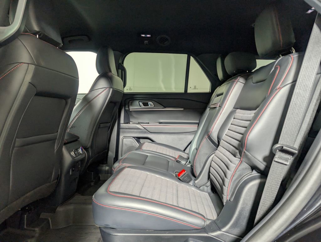 Certified 2025 Ford Explorer ST-Line w/ ST-Line Street Pack AWD/4WD image 12