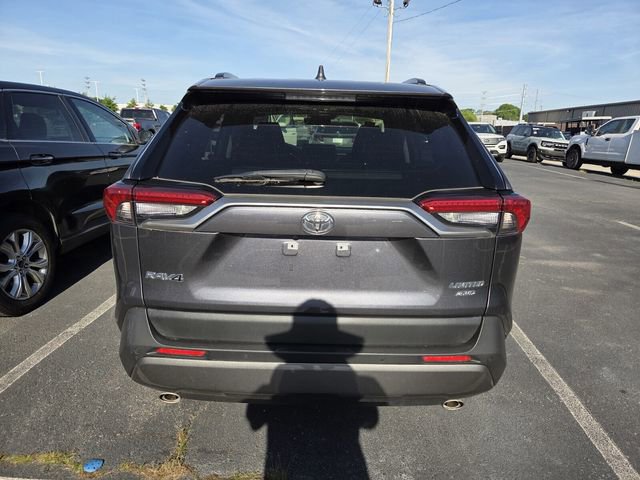 Used 2020 Toyota RAV4 Limited AWD/4WD image 5
