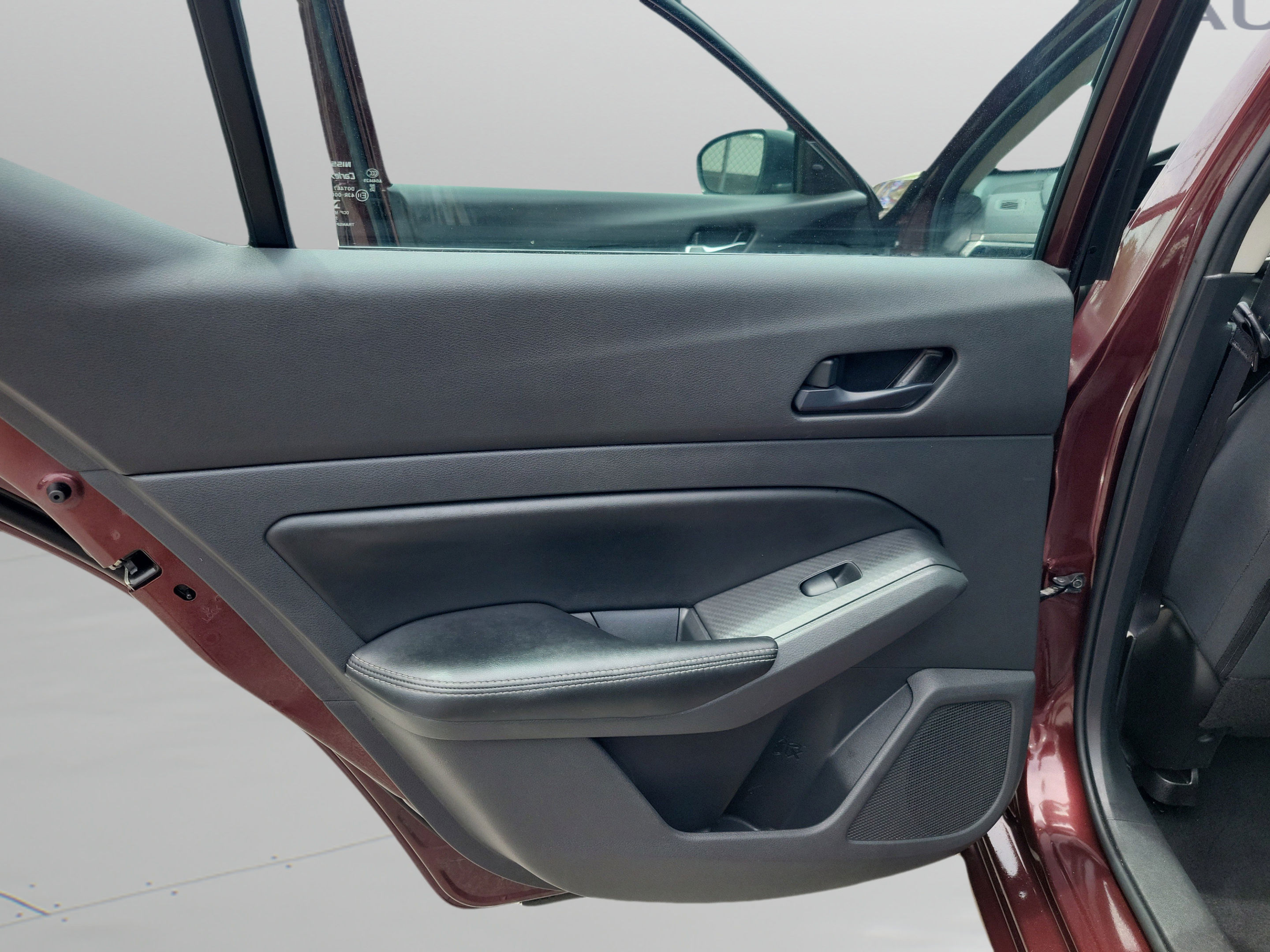 Used 2024 Nissan Altima 2.5 SV FWD image 11