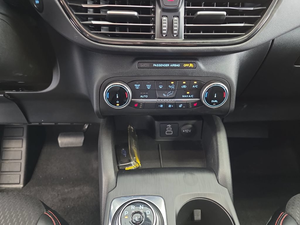 Certified 2025 Ford Escape ST-Line Select AWD/4WD image 22