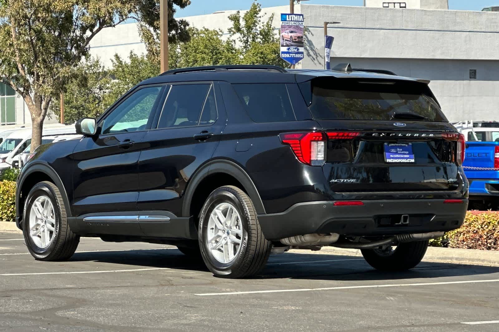 Certified 2025 Ford Explorer Active AWD/4WD image 7
