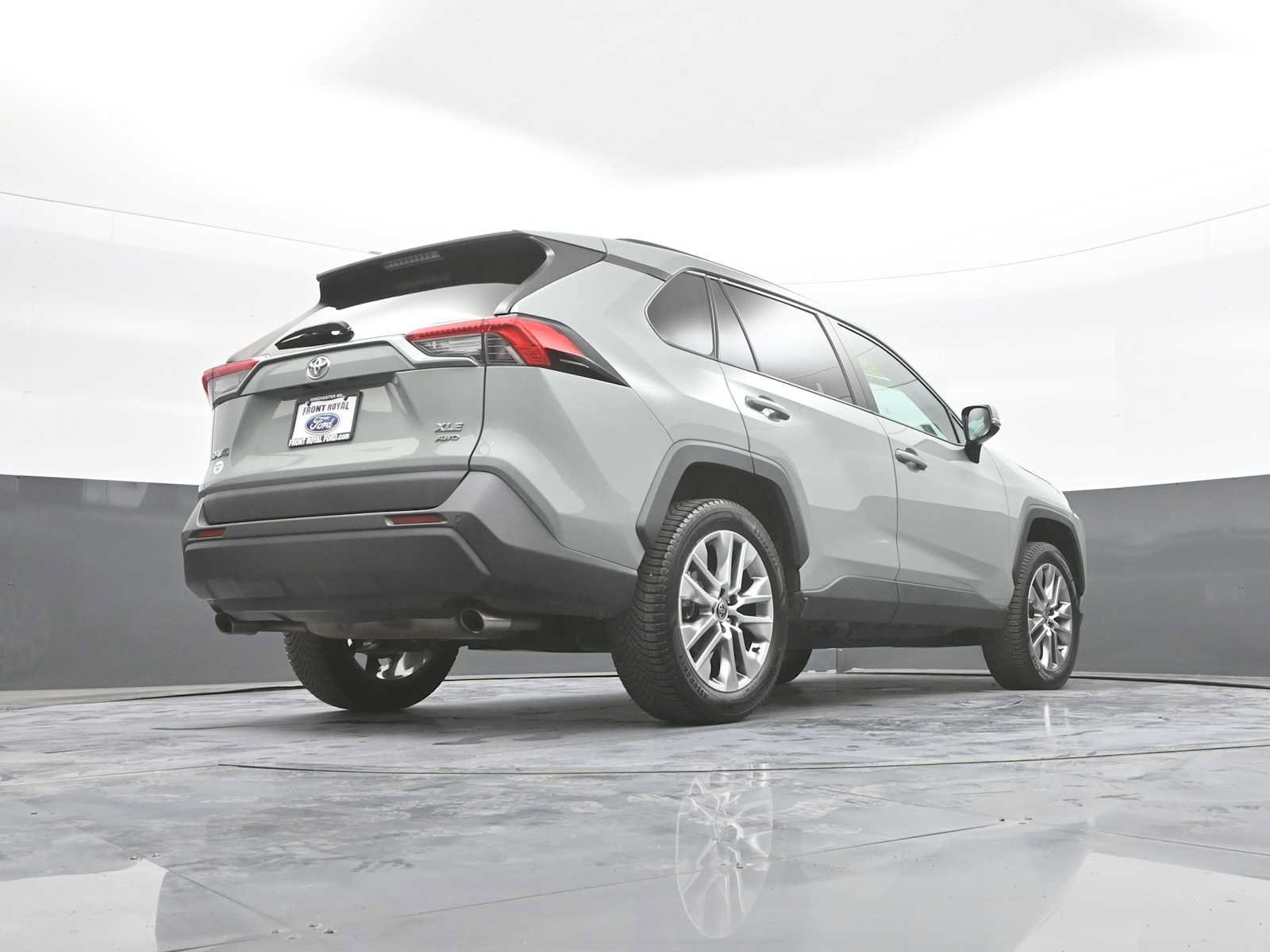 Used 2022 Toyota RAV4 XLE Premium AWD/4WD image 41
