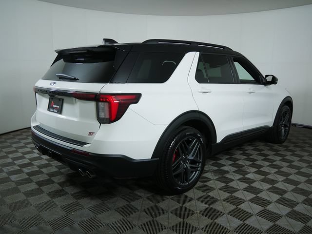 Certified 2025 Ford Explorer ST AWD/4WD image 9