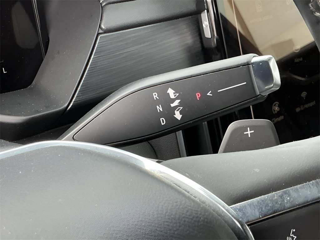 Used 2025 GMC Acadia Elevation image 31