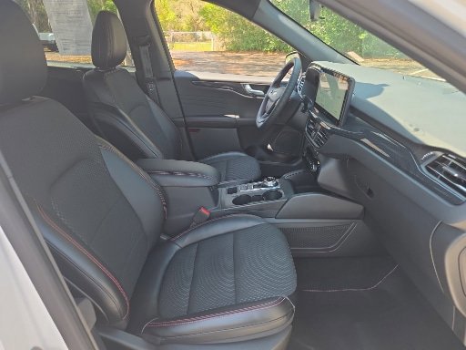 Certified 2023 Ford Escape ST-Line Select AWD/4WD image 15