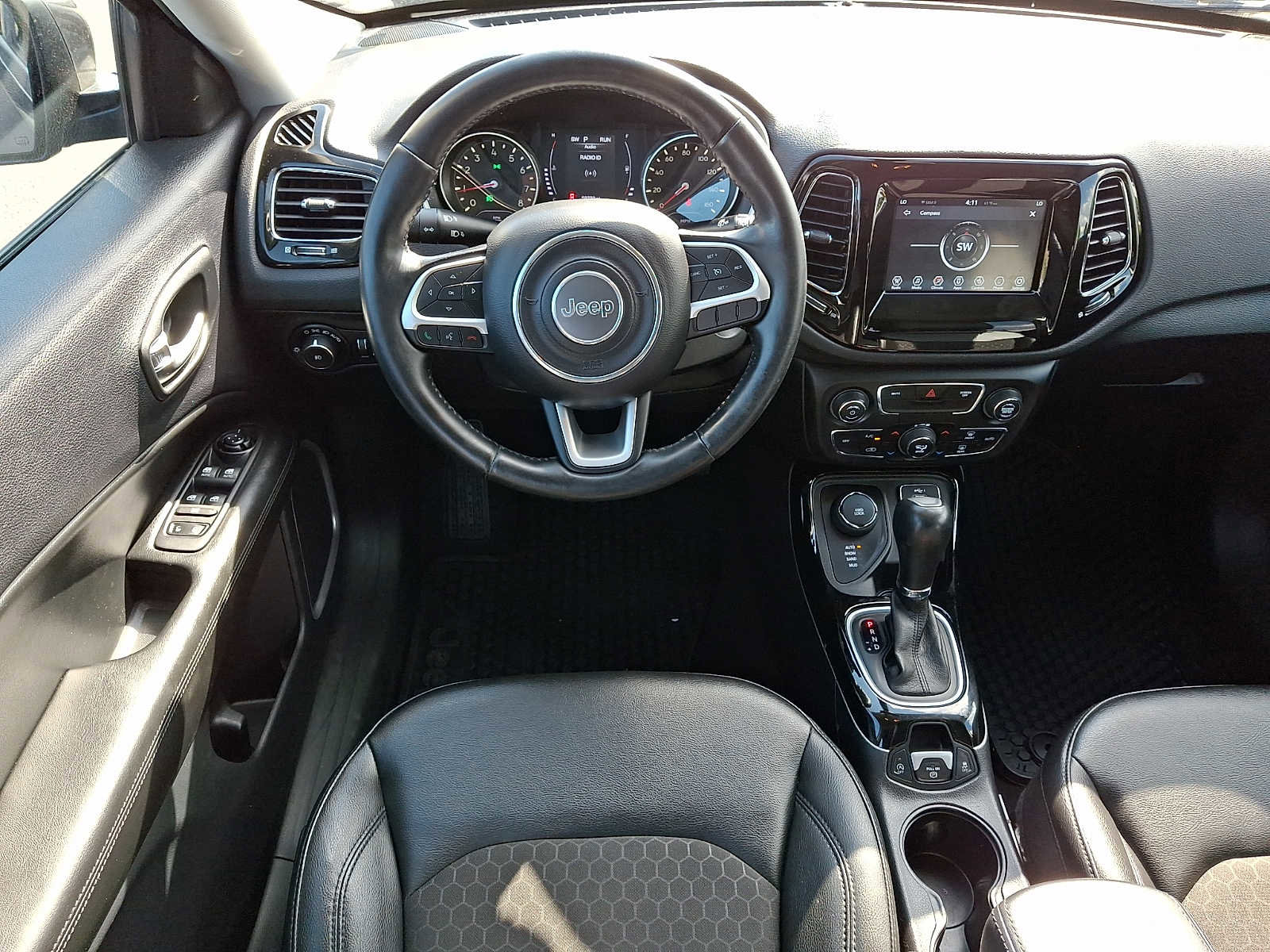 Used 2020 Jeep Compass Latitude AWD/4WD image 11