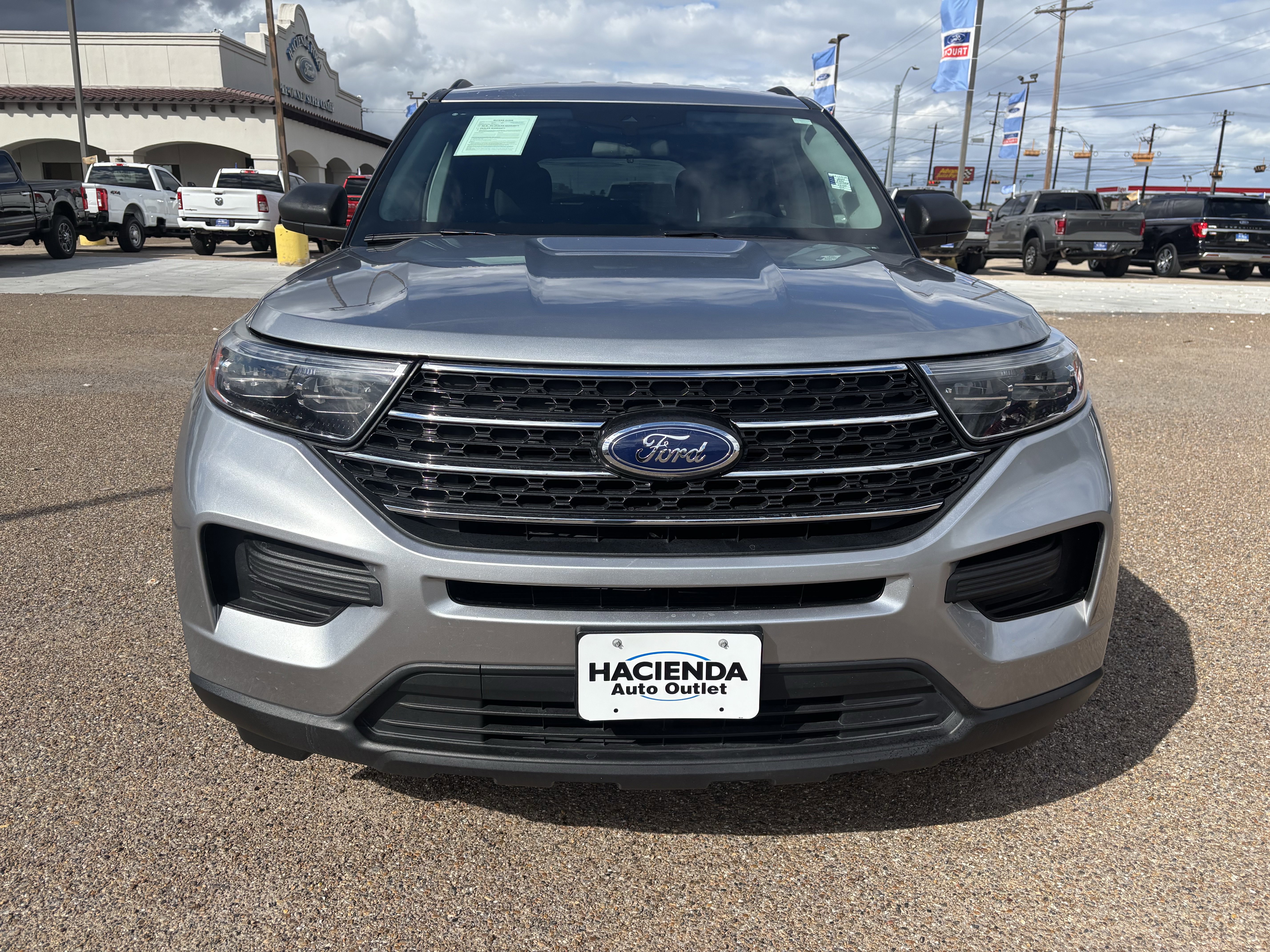 Certified 2023 Ford Explorer XLT image 7