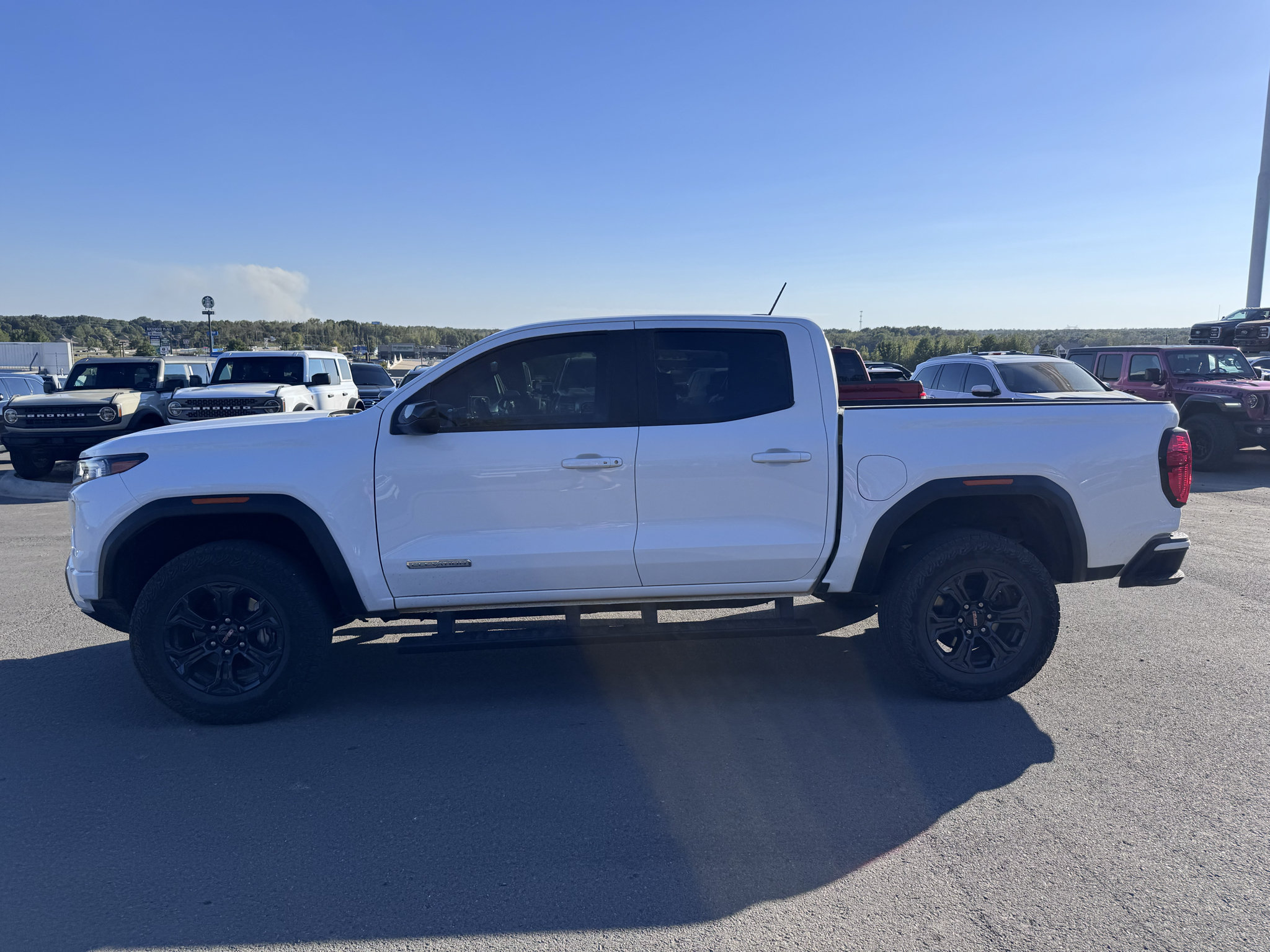 Used 2025 GMC Canyon Elevation RWD image 11