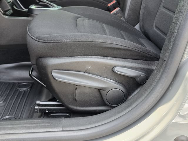 Used 2021 Jeep Renegade Latitude FWD image 14