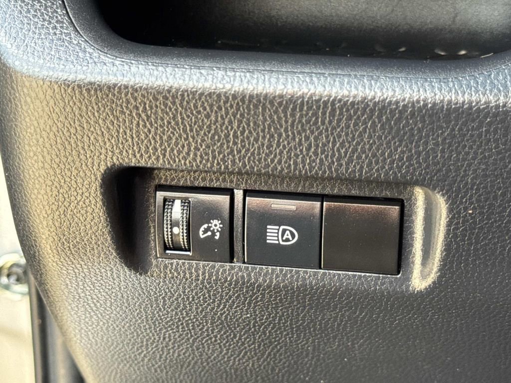 Used 2024 Toyota RAV4 LE image 31