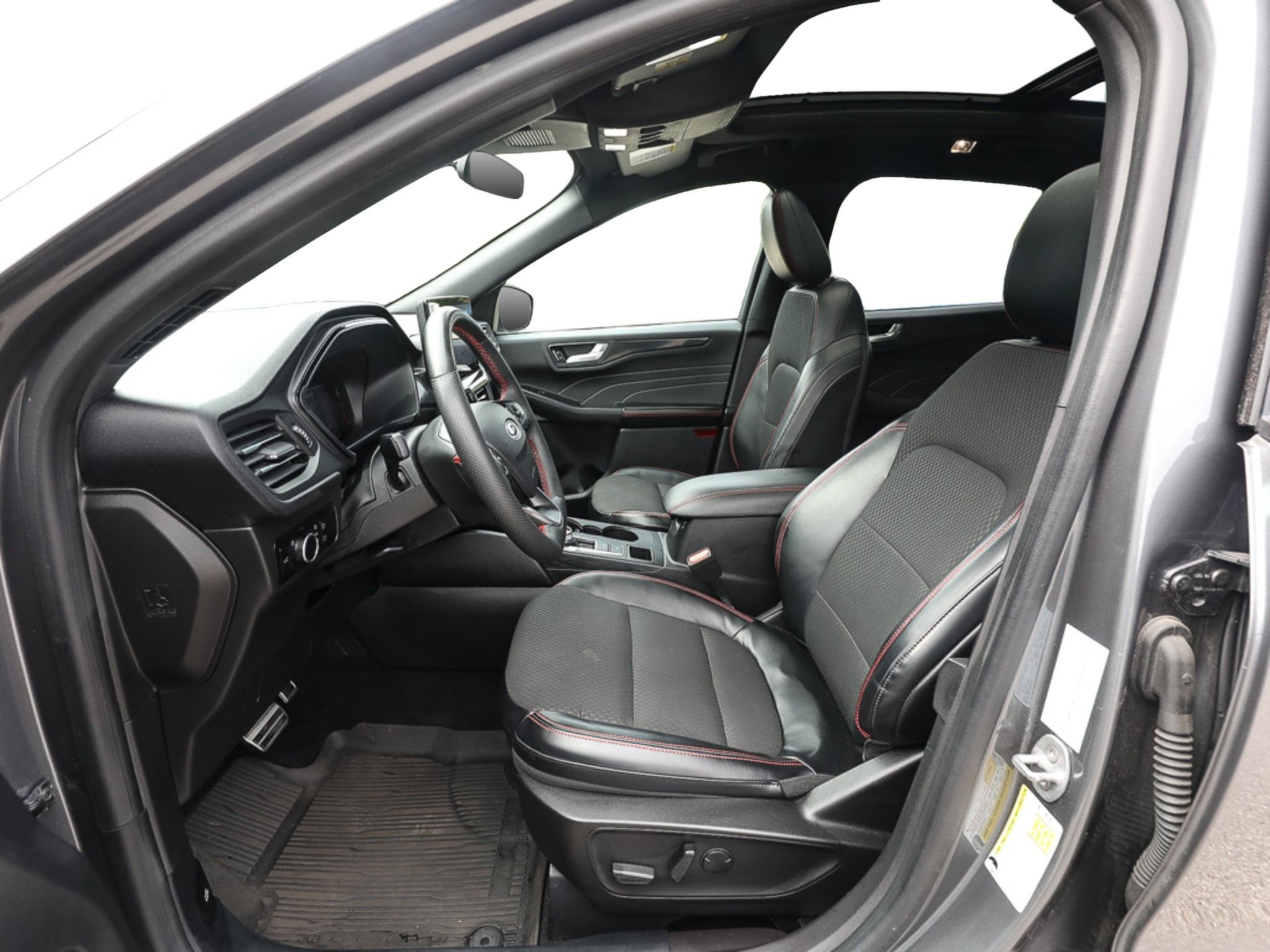 Certified 2023 Ford Escape ST-Line w/ Tech Pack #1 AWD/4WD image 12