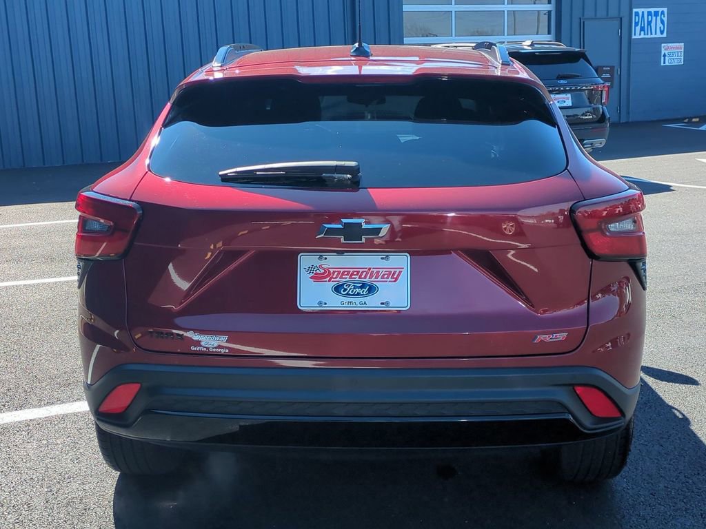 Used 2025 Chevrolet Trax RS w/ Driver Confidence Package image 5