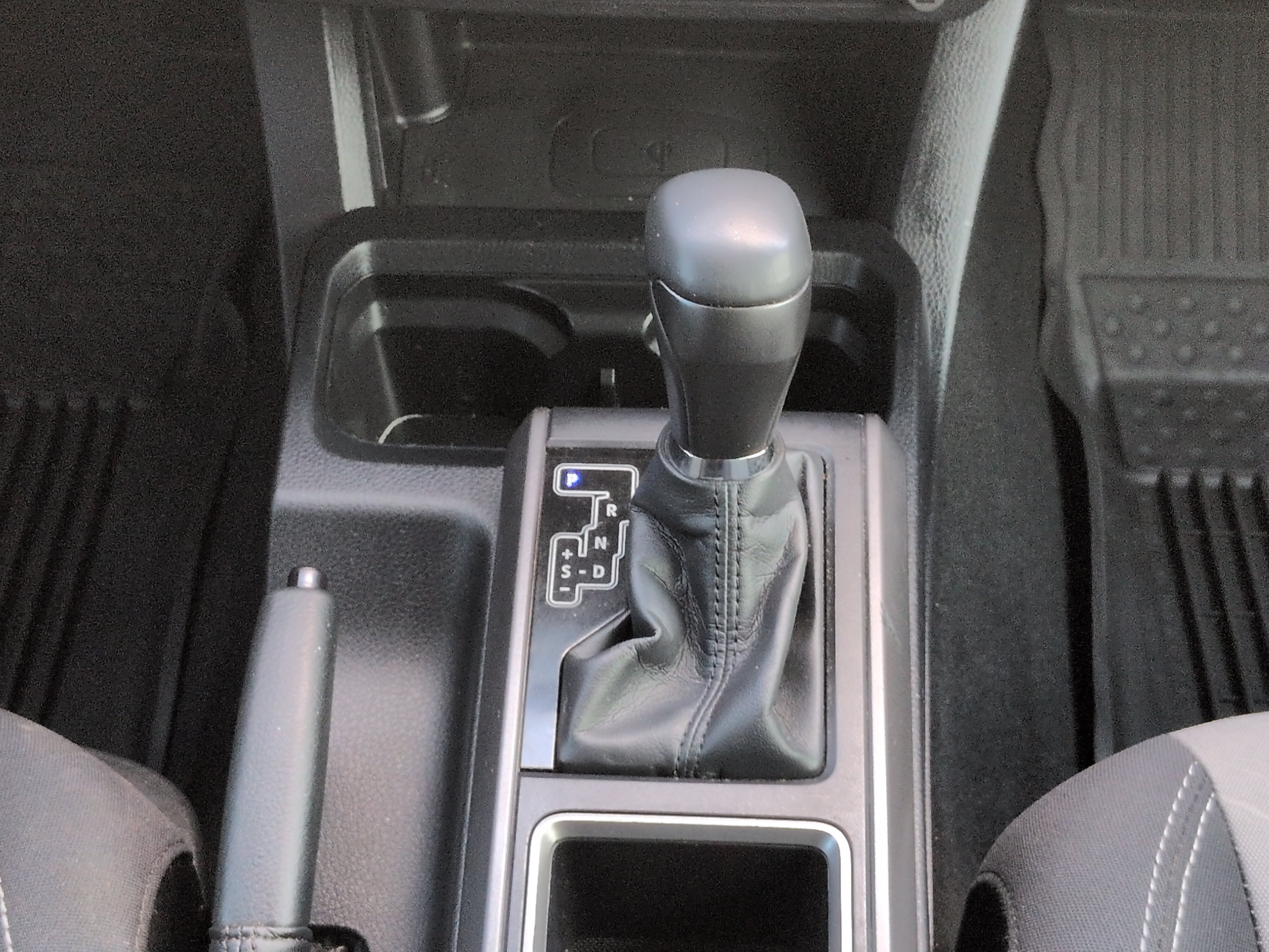 Used 2020 Toyota Tacoma TRD Off-Road AWD/4WD image 17
