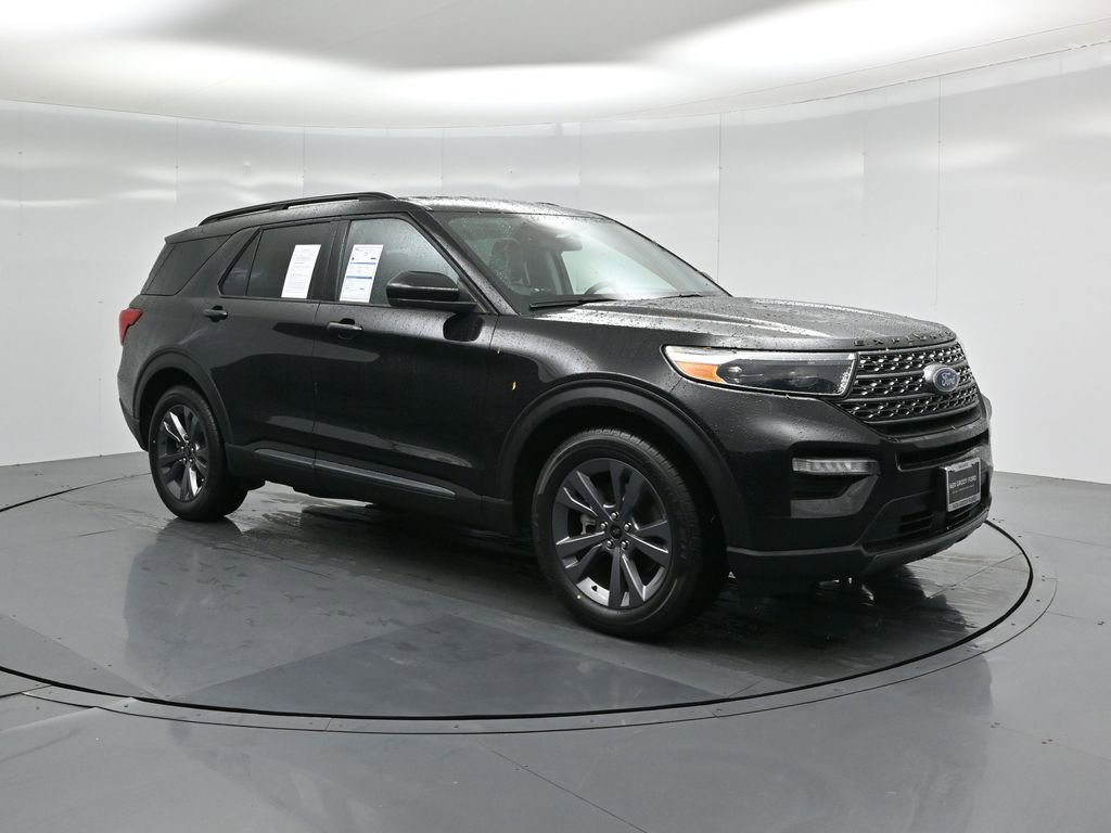 Certified 2022 Ford Explorer XLT w/ Equipment Group 202A image 29