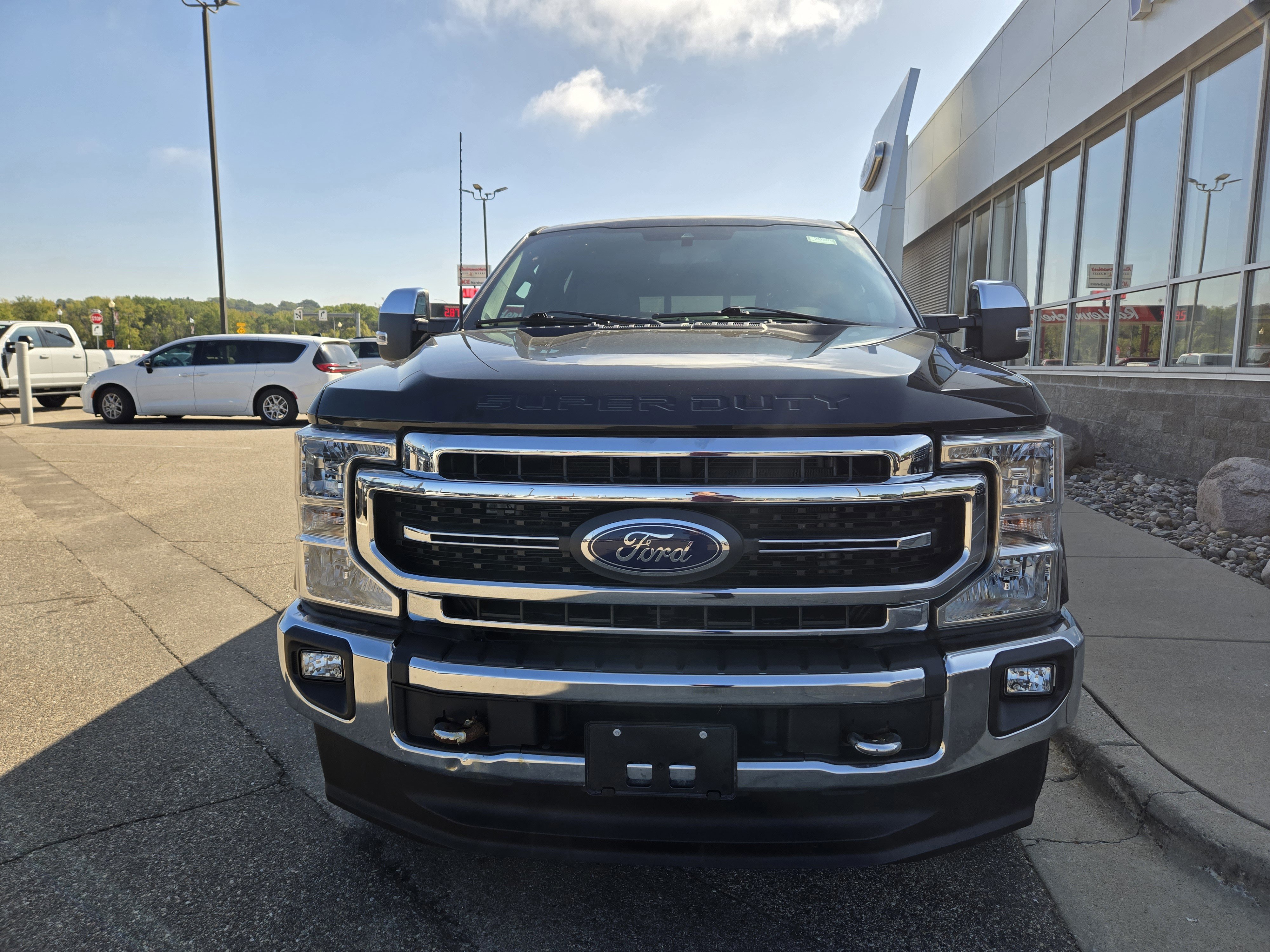 Certified 2022 Ford F350 Lariat w/ Chrome Package image 8