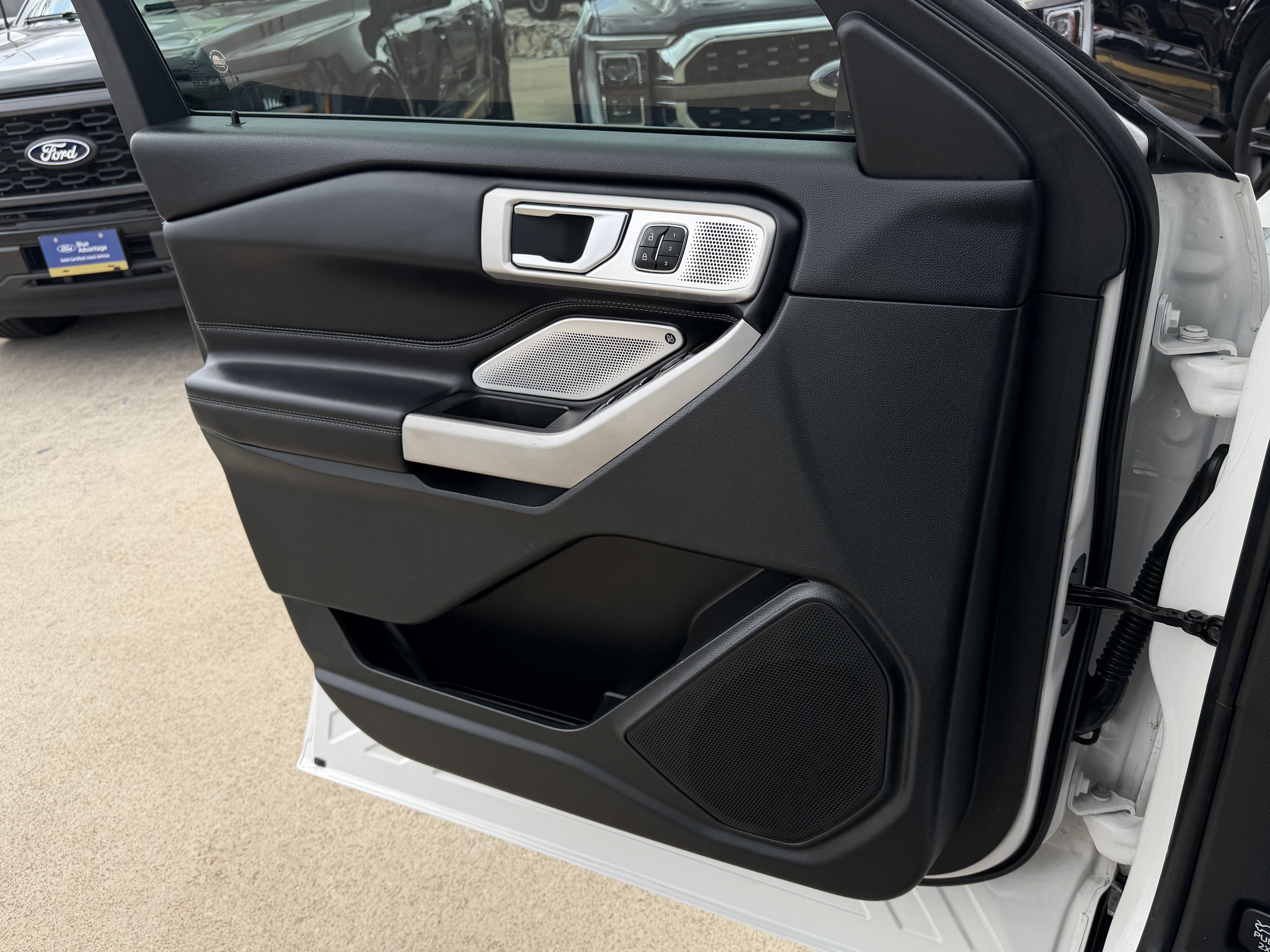 Certified 2024 Ford Explorer Limited w/ Limited Technology Package RWD image 25