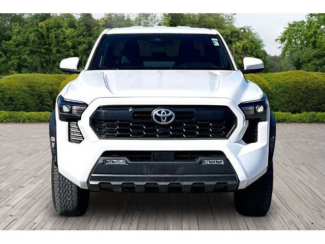 Used 2025 Toyota Tacoma TRD Off-Road AWD/4WD image 2
