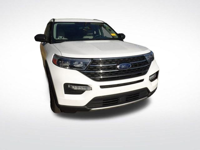 Certified 2022 Ford Explorer XLT w/ Equipment Group 202A RWD image 2