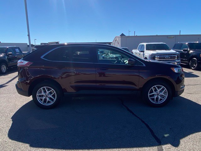 Certified 2023 Ford Edge SEL w/ Convenience Package AWD/4WD image 4