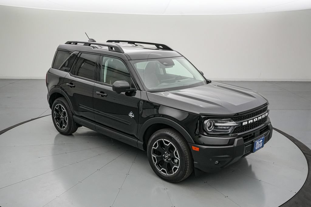 Certified 2025 Ford Bronco Sport Outer Banks w/ Outer Banks Tech Package+ AWD/4WD image 2