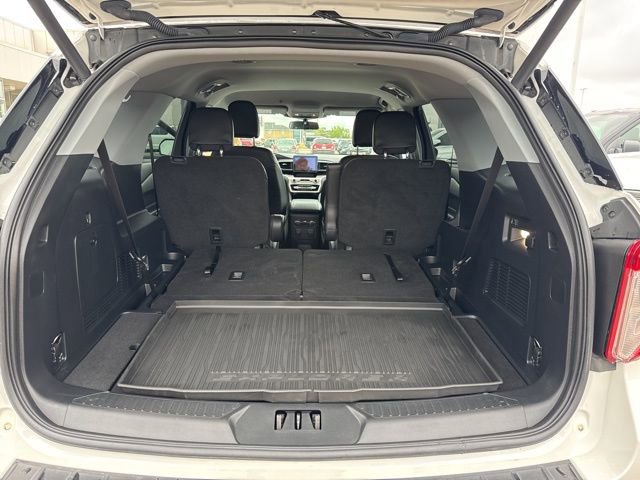 Certified 2022 Ford Explorer XLT w/ Equipment Group 202A AWD/4WD image 20
