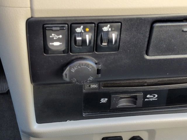 Used 2017 Toyota Sienna L image 24