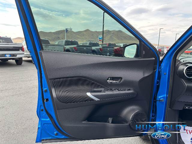 Used 2024 Nissan Kicks SV FWD image 11