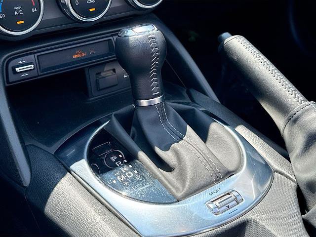 Used 2022 MAZDA MX-5 Miata RF Grand Touring RWD image 15