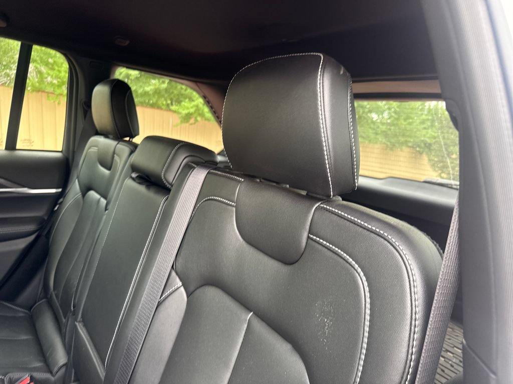 Used 2025 Jeep Grand Cherokee Limited w/ Trailer Tow Package AWD/4WD image 19