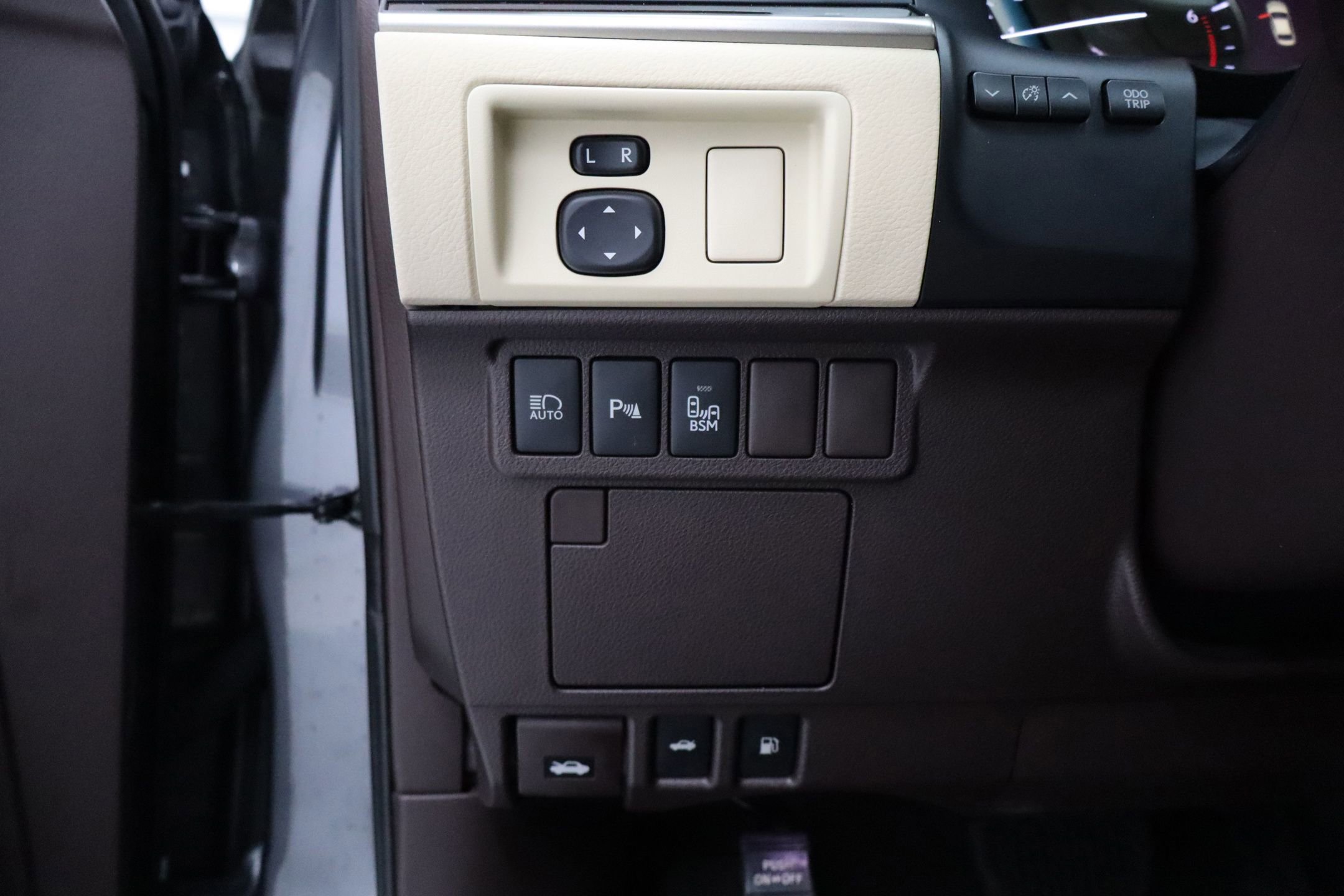 Used 2017 Lexus ES 350 w/ Luxury Package image 15