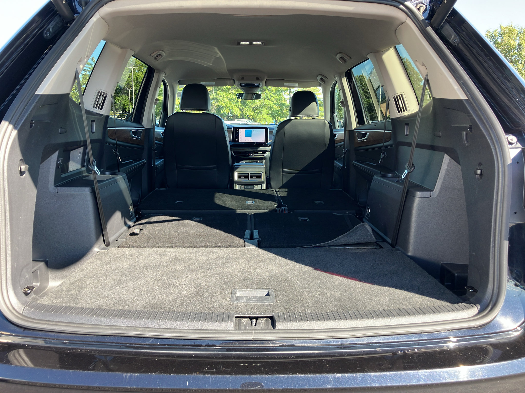 Used 2024 Volkswagen Atlas SE AWD/4WD image 31
