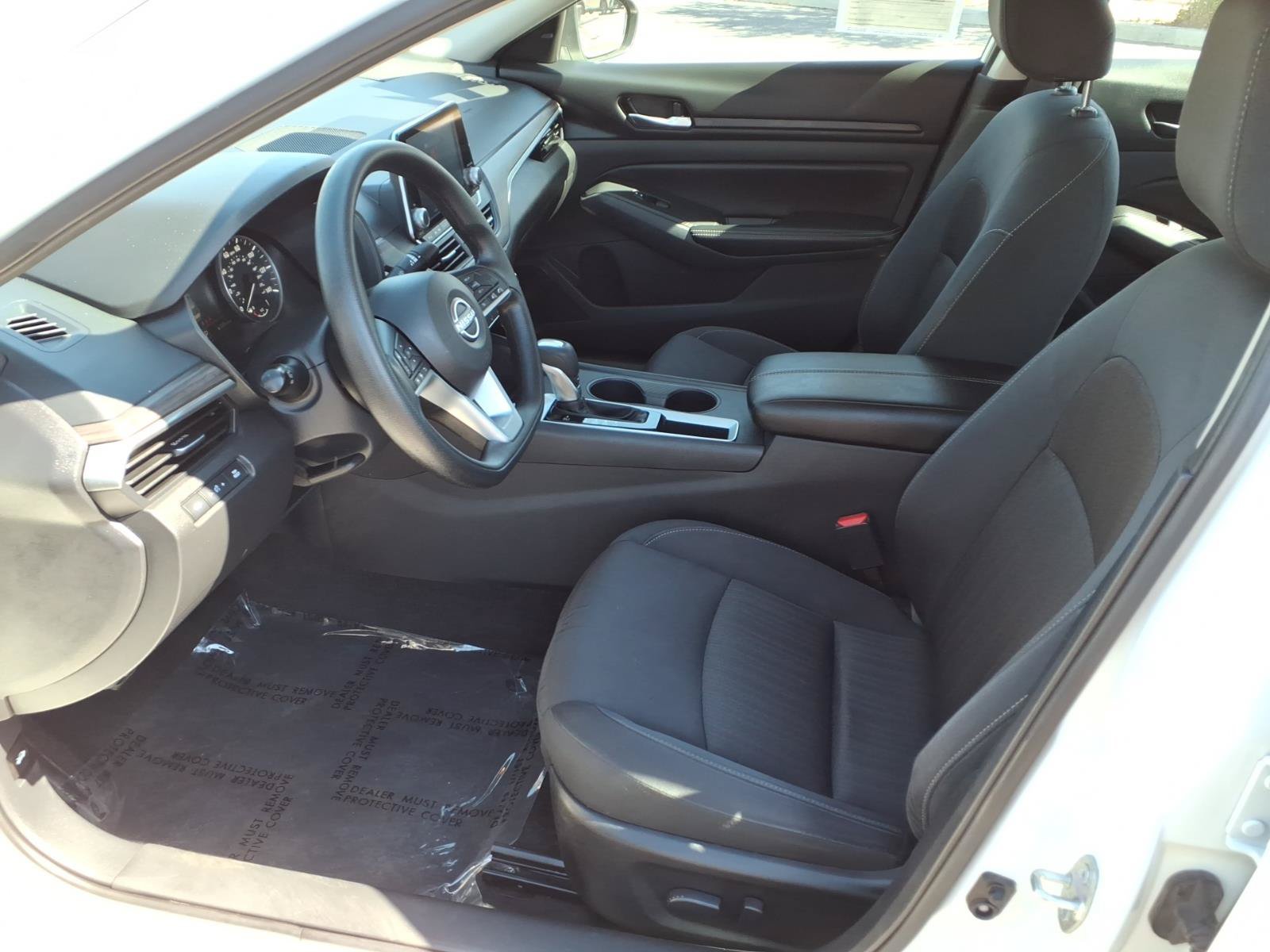 Used 2025 Nissan Altima 2.5 SV FWD image 22