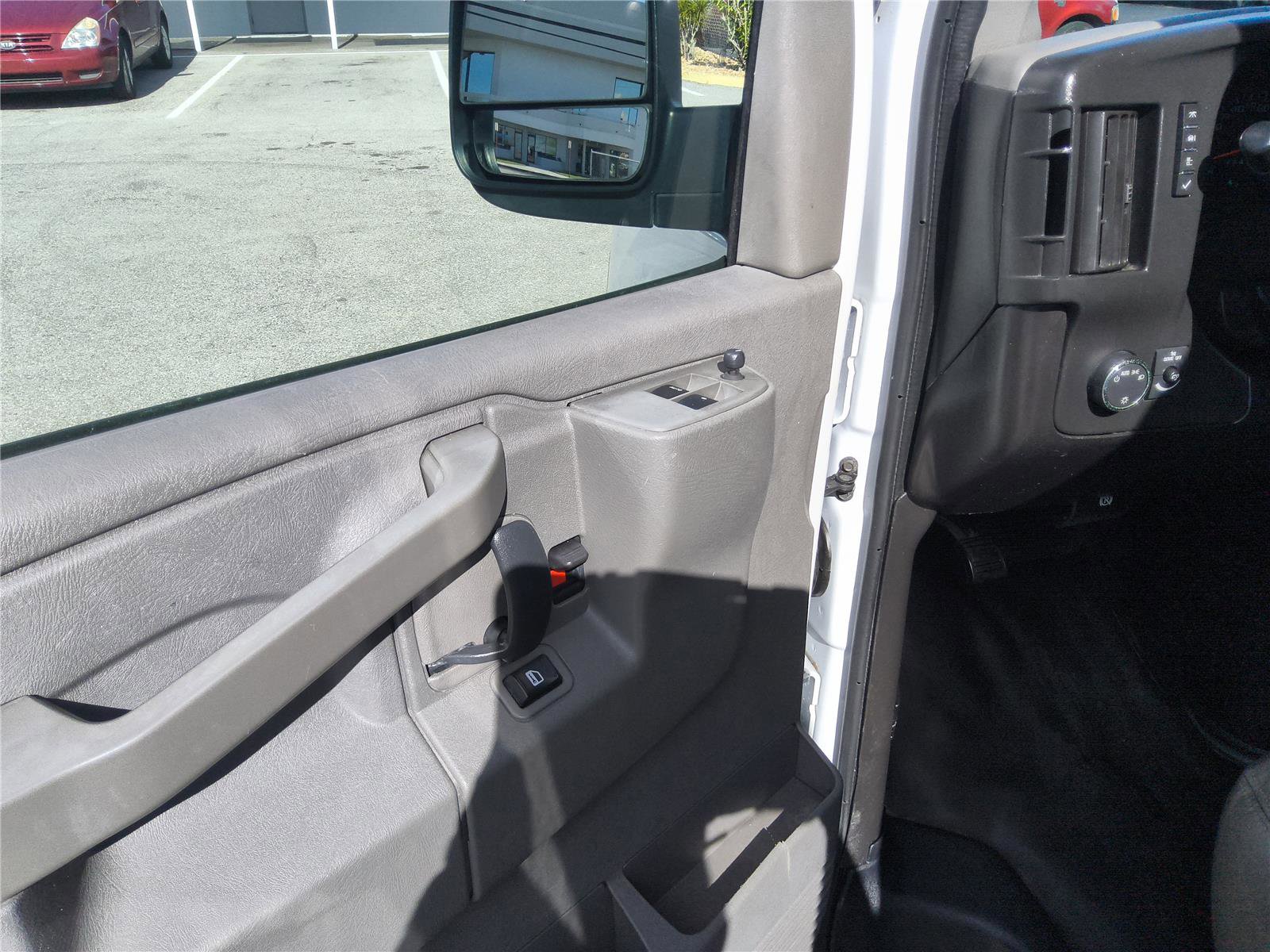 Used 2020 Chevrolet Express 2500 Extended w/ Driver Convenience Package RWD image 11