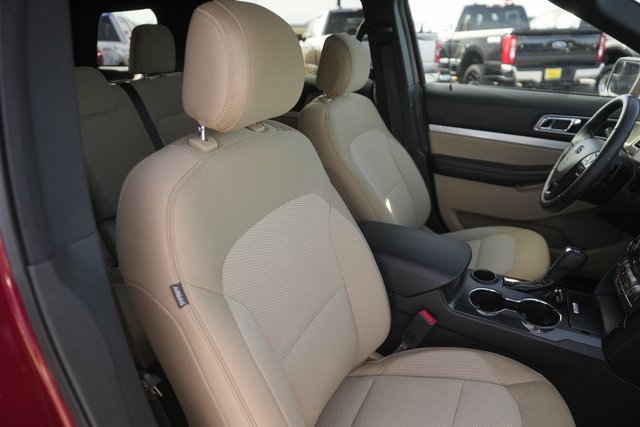 Certified 2017 Ford Explorer XLT w/ Equipment Group 201A image 22