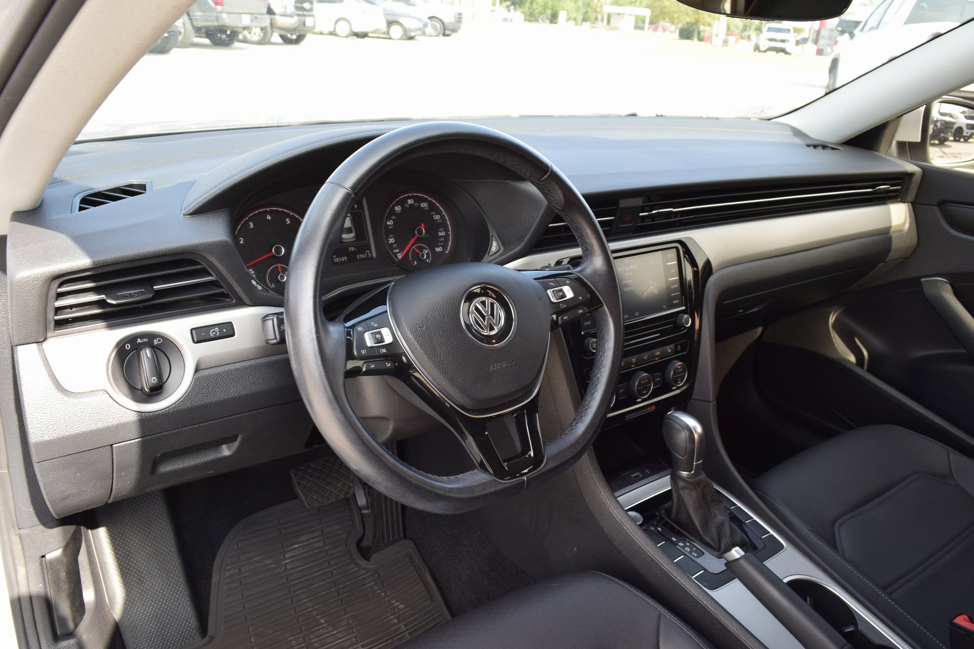 Used 2020 Volkswagen Passat 2.0T SE image 18