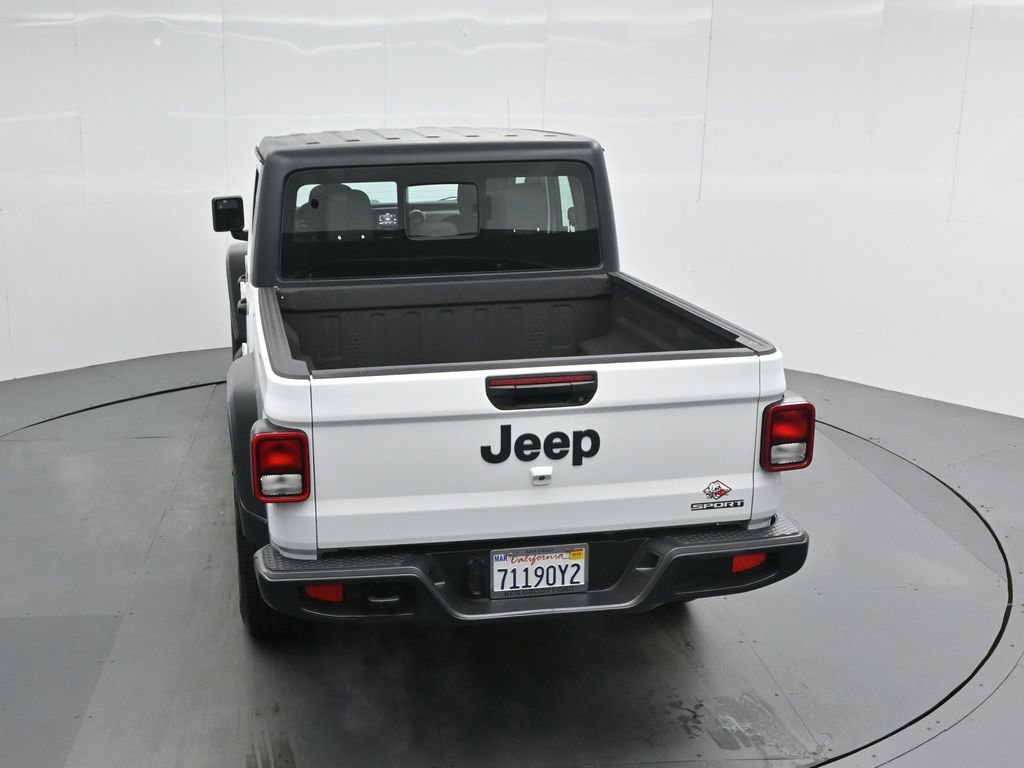 Used 2020 Jeep Gladiator Sport image 16