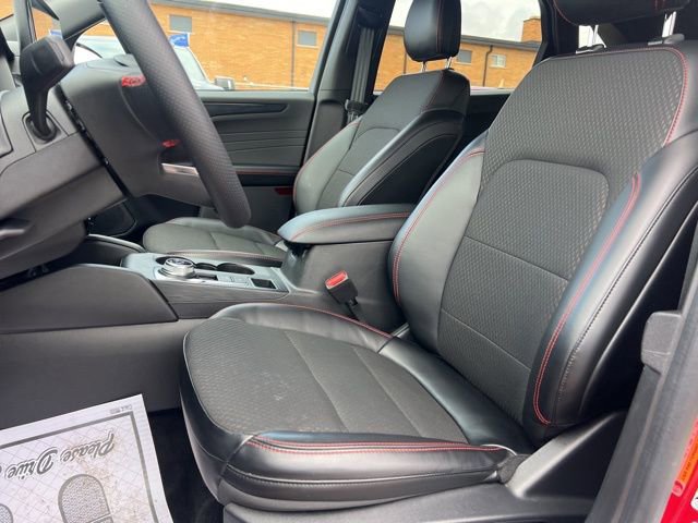 Certified 2024 Ford Escape ST-Line w/ Tech Pack #1 image 18