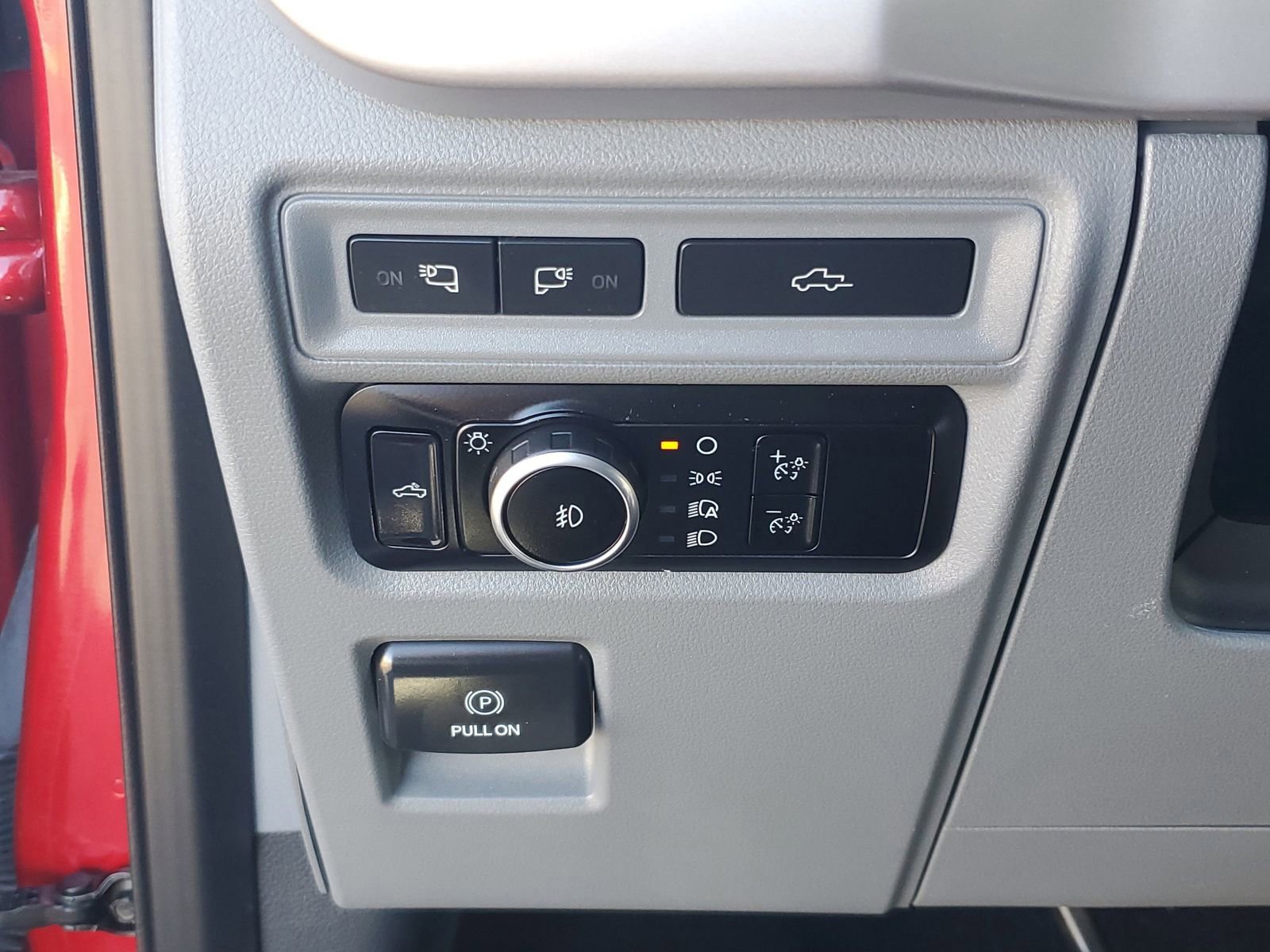 Certified 2022 Ford F150 XLT w/ Equipment Group 302A High image 30