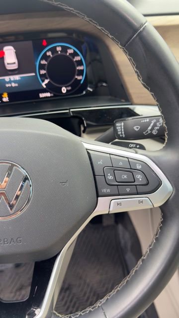 Used 2024 Volkswagen Atlas SE w/ Panoramic Sunroof Package image 12