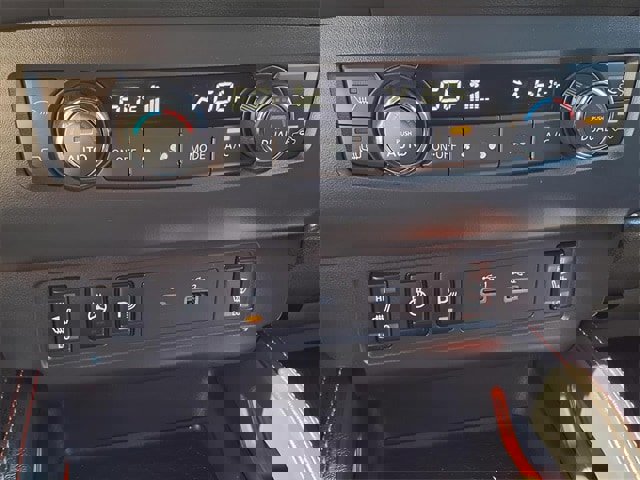 Used 2023 Nissan Frontier PRO-4X w/ Pro Convenience Package image 16