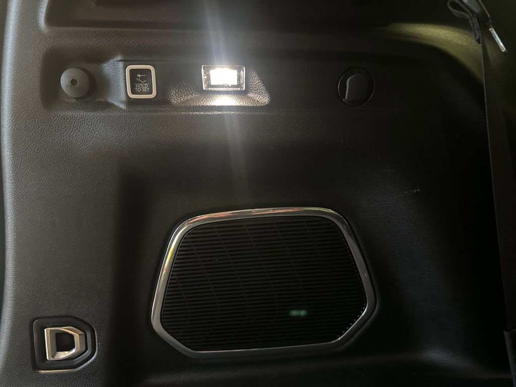 Used 2021 Jeep Grand Cherokee L Limited w/ Luxury Tech Group II image 53