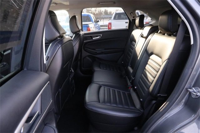 Certified 2024 Ford Edge SEL image 9