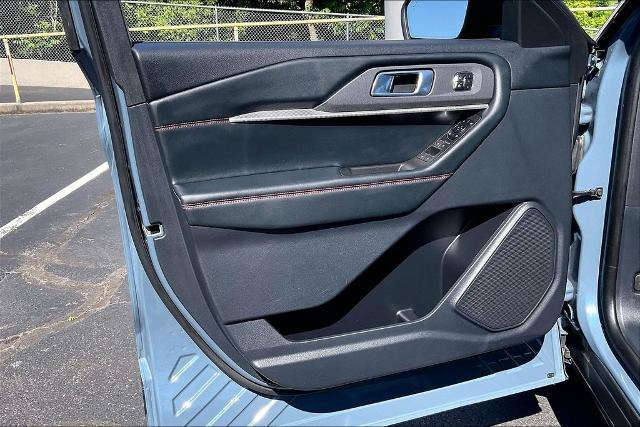 Certified 2025 Ford Explorer ST-Line w/ Premium Package AWD/4WD image 22