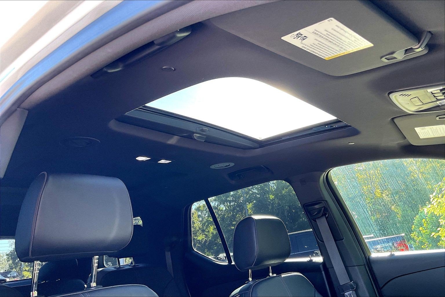 Used 2022 Chevrolet Traverse RS w/ LPO, Floor Liner Package AWD/4WD image 22