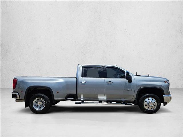 Used 2026 Chevrolet Silverado 3500 LTZ w/ LTZ Texas Edition AWD/4WD image 4
