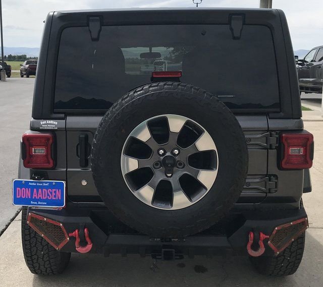 Used 2018 Jeep Wrangler Unlimited Sahara w/ Cold Weather Group image 21