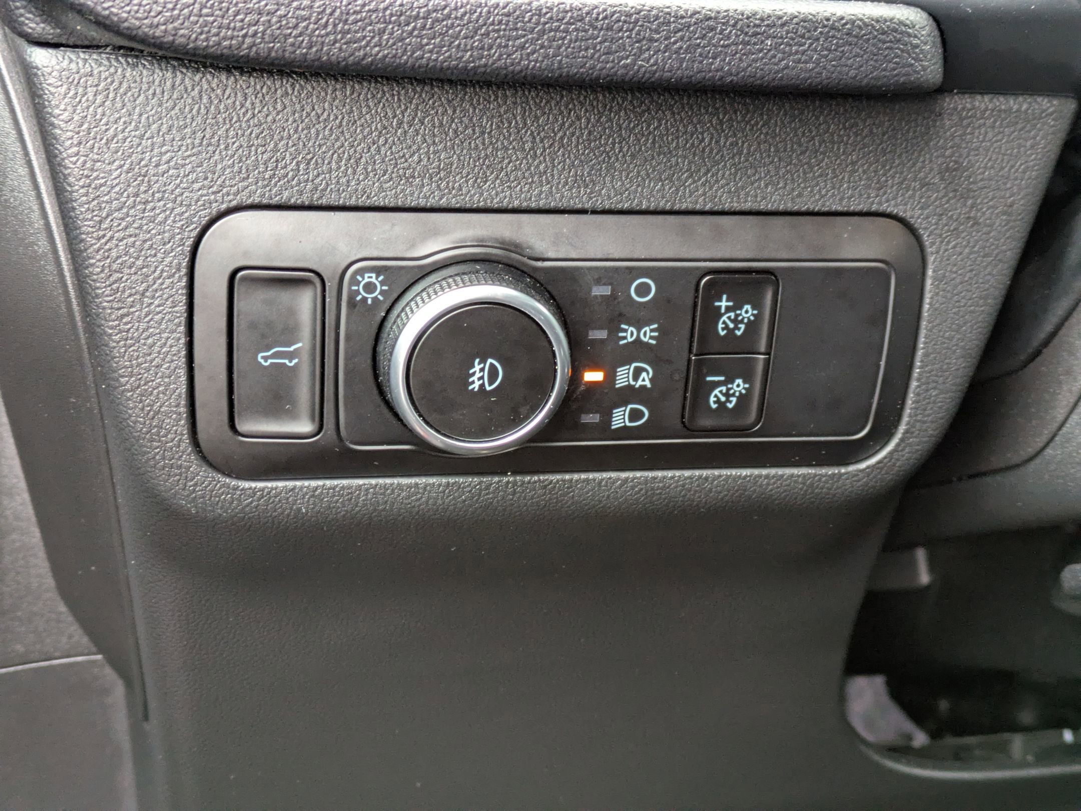 Certified 2025 Ford Escape ST-Line Select AWD/4WD image 14