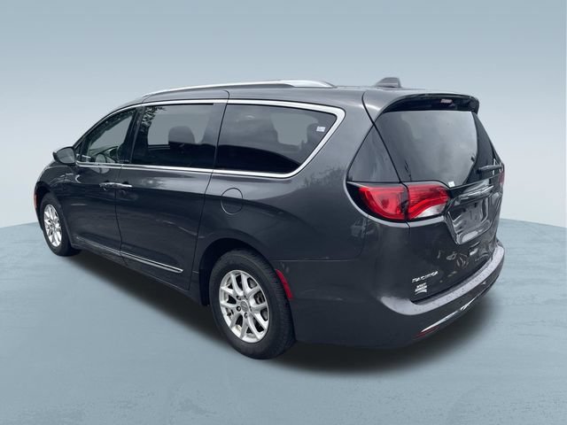 Used 2020 Chrysler Pacifica Touring-L FWD image 6