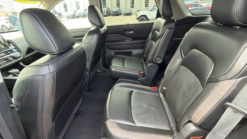Used 2023 Nissan Pathfinder SL w/ SL Premium Package FWD image 27