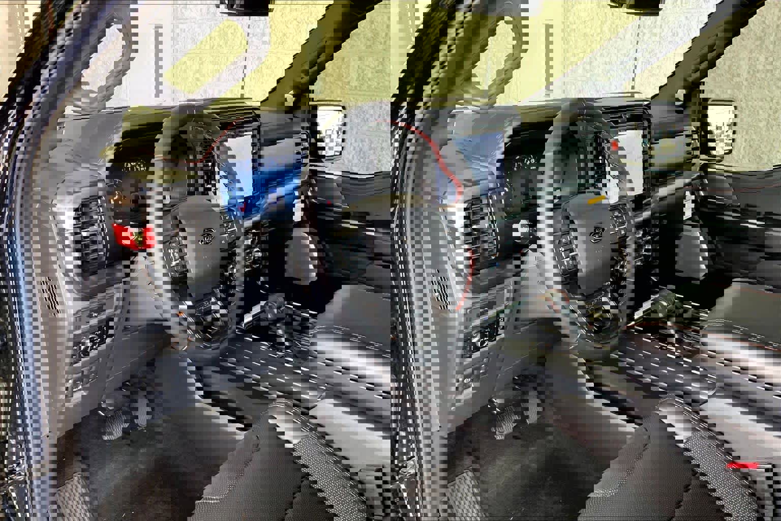 Certified 2025 Ford F150 Raptor image 17